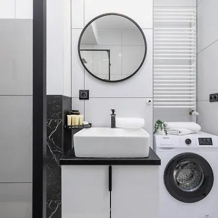 Przestronny Z Balkonem By Renters Cracovia