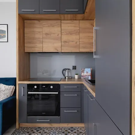 Przestronny Z Balkonem By Renters דירה