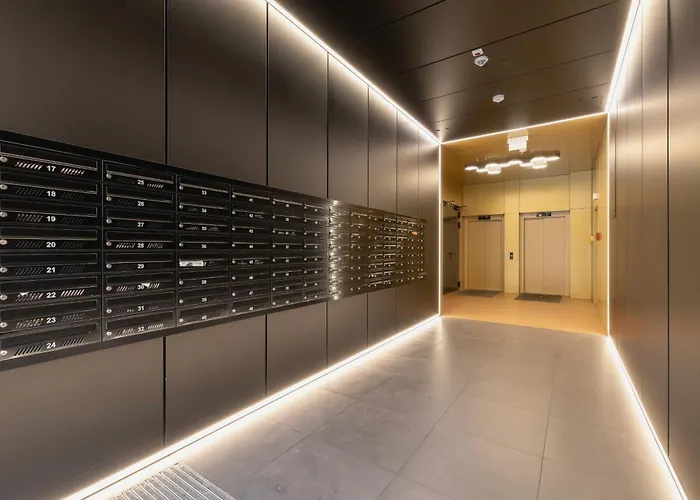 Przestronny Z Balkonem By Renters *