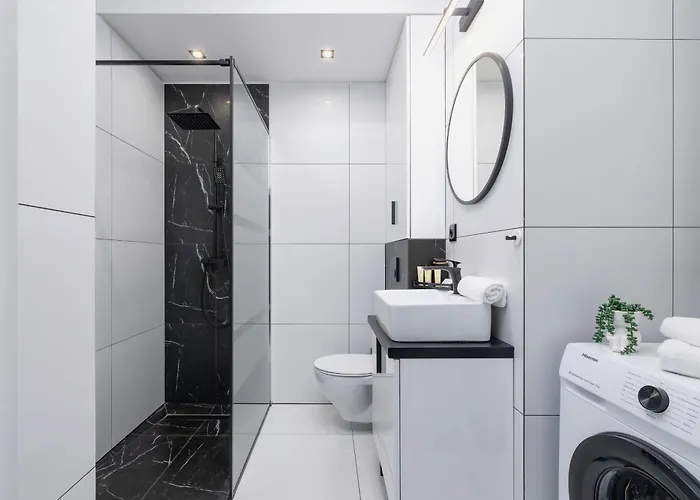 Appartamento Przestronny Z Balkonem By Renters *