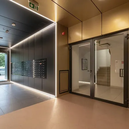 아파트 Przestronny Z Balkonem By Renters 크라쿠프