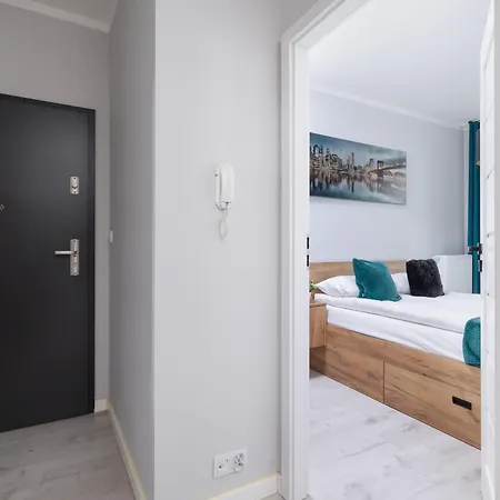 Przestronny Z Balkonem By Renters 아파트 *