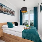 Przestronny Z Balkonem By Renters كراكوفيا