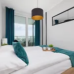شقة Przestronny Z Balkonem By Renters